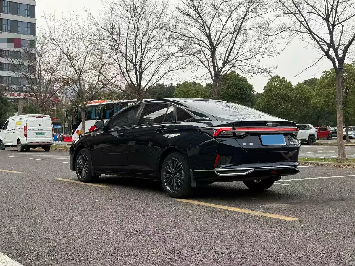 2023 DongFeng Aeolus YiXuan MAX 1.5T 190HP L4 7DCT,autocango,china used car exporter,china ev exporter,chinese used car exporter,chinese used ev exporter