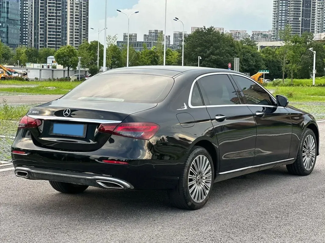 2022 Mercedes-Benz GLC Class 2.0T 258HP L4 9AT,autocango,china used car exporter,china ev exporter,chinese used car exporter,chinese used ev exporter