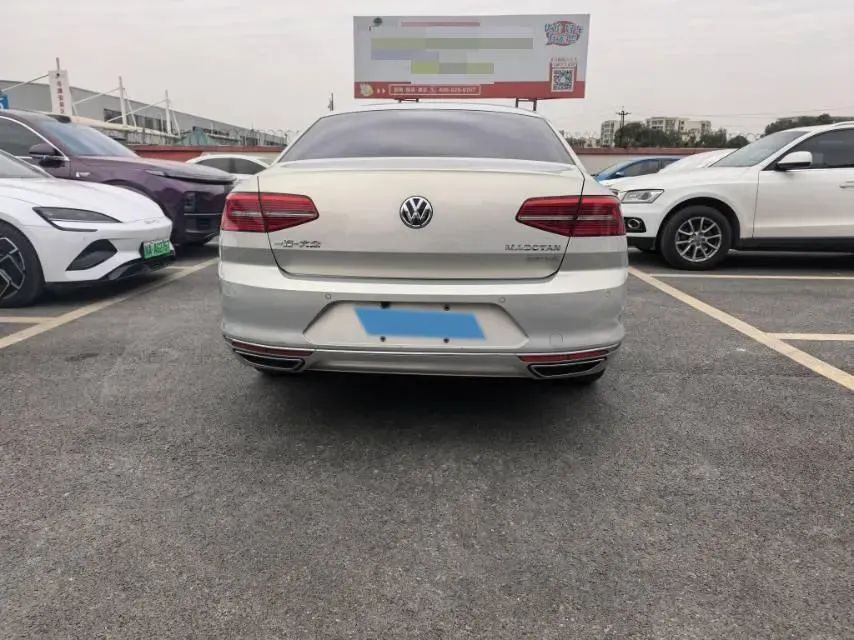 2018 Volkswagen Magotan 1.8T 180HP L4 7DCT,autocango,china used car exporter,china ev exporter,chinese used car exporter,chinese used ev exporter
