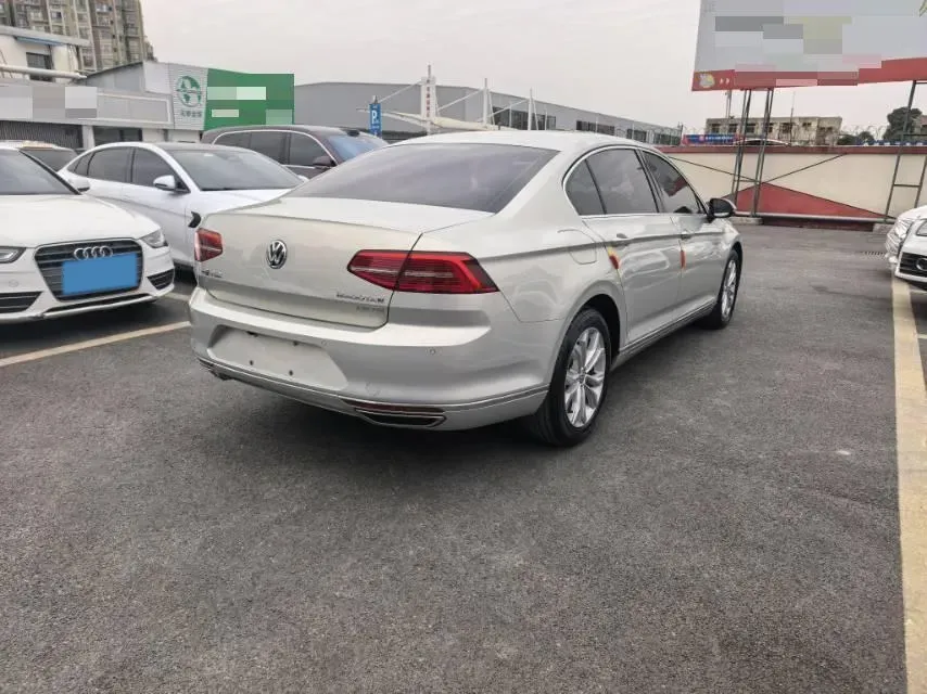 2018 Volkswagen Magotan 1.8T 180HP L4 7DCT,autocango,china used car exporter,china ev exporter,chinese used car exporter,chinese used ev exporter