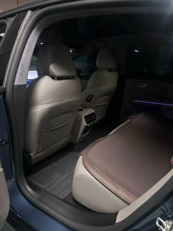 2025 Geely Galaxy Starshine 8 1.5T 163HP L4 3DHT PHEV 18.4KWH,autocango,china used car exporter,china ev exporter,chinese used car exporter,chinese used ev exporter