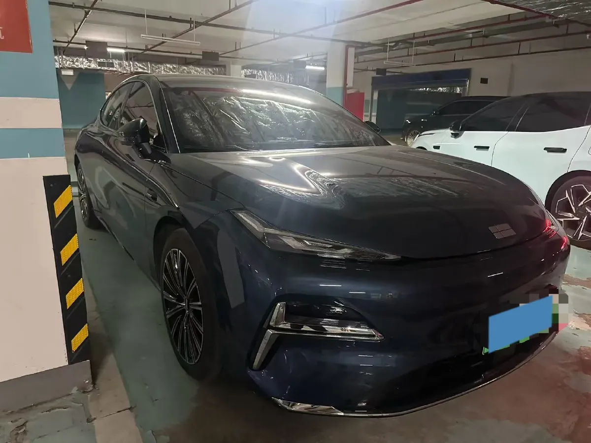 2025 Geely Galaxy Starshine 8 1.5T 163HP L4 3DHT PHEV 18.4KWH,autocango,china used car exporter,china ev exporter,chinese used car exporter,chinese used ev exporter