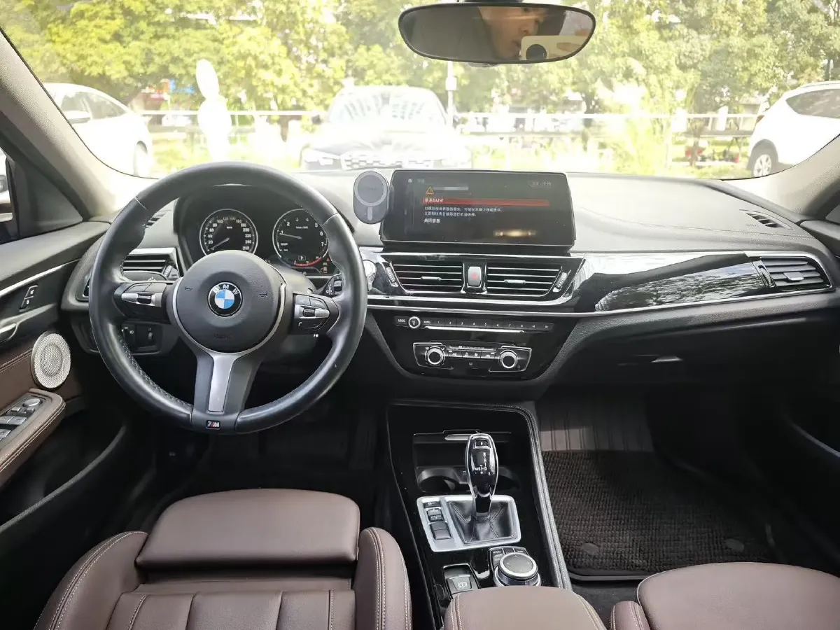 2022 BMW 1 Series 2.0T 192HP L4 7DCT,autocango,china used car exporter,china ev exporter,chinese used car exporter,chinese used ev exporter