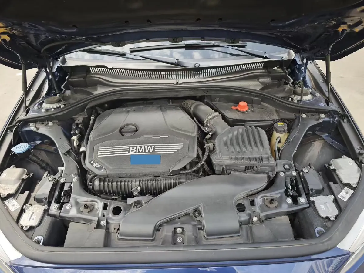 2022 BMW 1 Series 2.0T 192HP L4 7DCT,autocango,china used car exporter,china ev exporter,chinese used car exporter,chinese used ev exporter