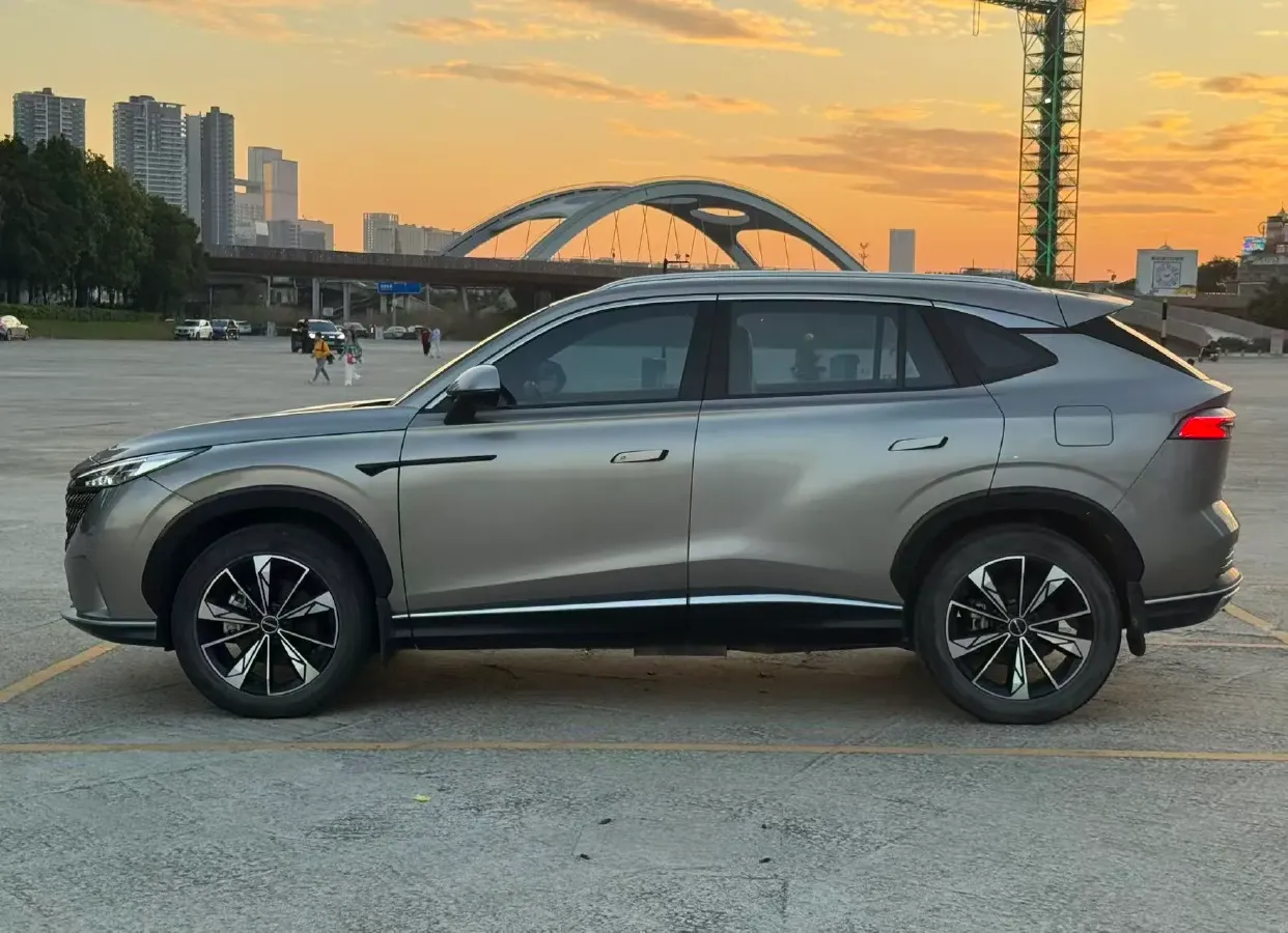 2023 Roewe RX5 1.5T 188HP L4 AMT PHEV 12.3KWH,autocango,china used car exporter,china ev exporter,chinese used car exporter,chinese used ev exporter