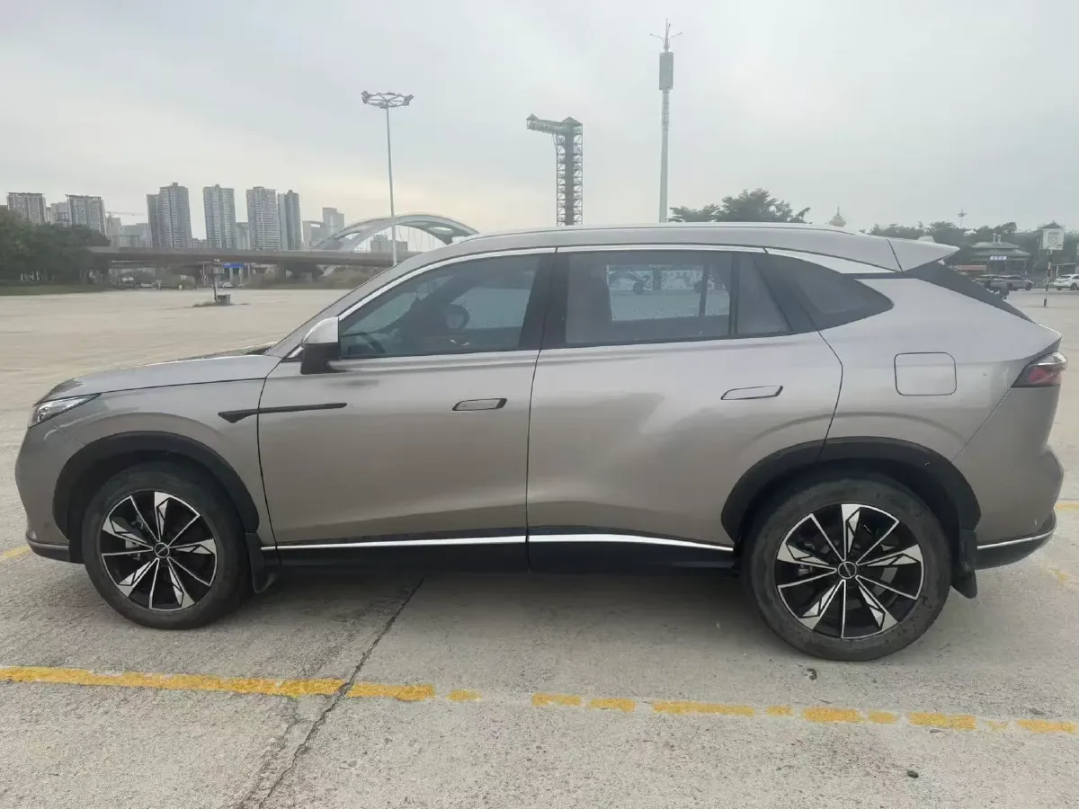 2023 Roewe RX5 1.5T 188HP L4 AMT PHEV 12.3KWH,autocango,china used car exporter,china ev exporter,chinese used car exporter,chinese used ev exporter