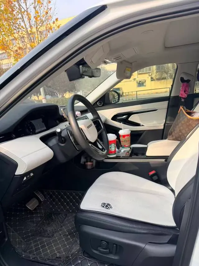 2023 Land Rover Range Rover Evoque 2.0T 249HP L4 9AT,autocango,china used car exporter,china ev exporter,chinese used car exporter,chinese used ev exporter