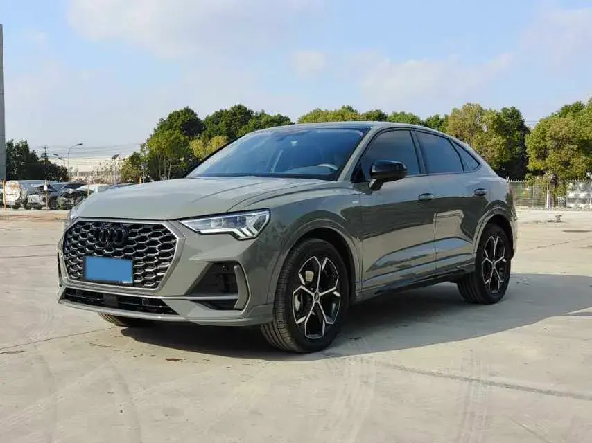 2025 Audi Q3 Sportback 2.0T 186HP L4 7DCT