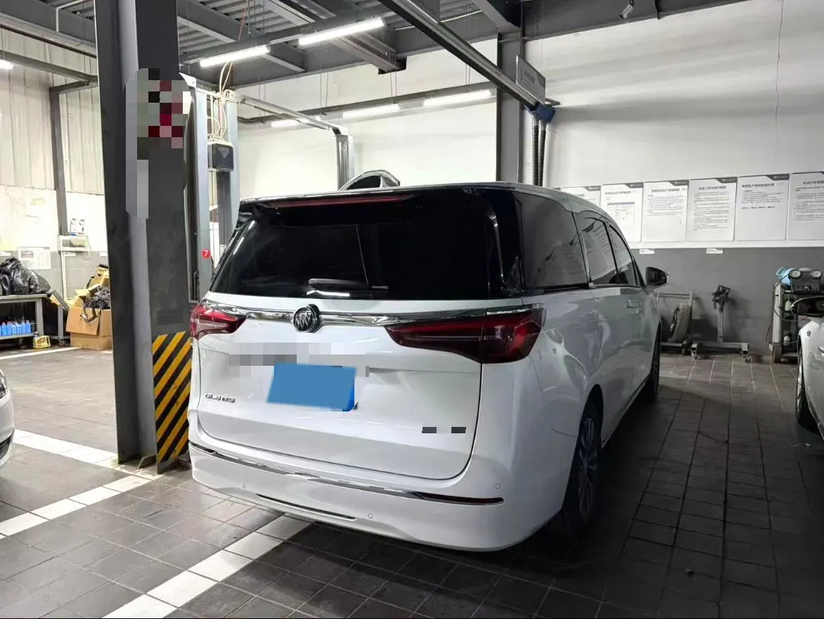 2023 Buick GL8 2.0T 237HP L4 9AT,autocango,china used car exporter,china ev exporter,chinese used car exporter,chinese used ev exporter