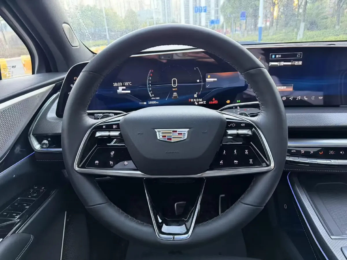 2025 Cadillac XT5 2.0T 237HP L4 9AT,autocango,china used car exporter,china ev exporter,chinese used car exporter,chinese used ev exporter