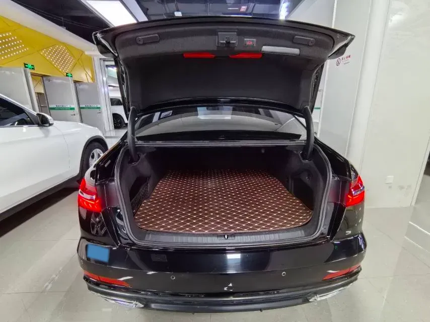 2020 Audi A6L 2.0T 252HP L4 7DCT PHEV 14.1KWH,autocango,china used car exporter,china ev exporter,chinese used car exporter,chinese used ev exporter