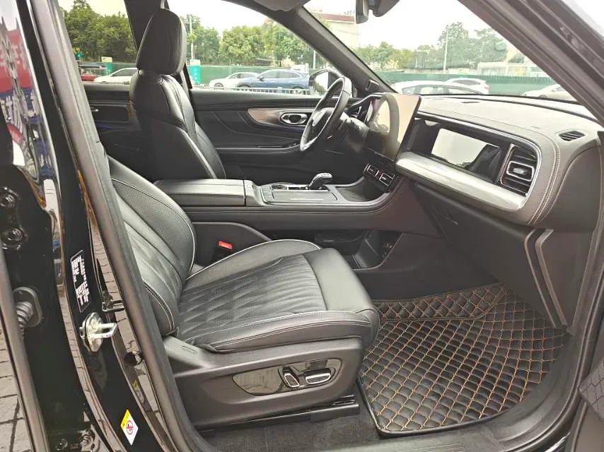 2022 GAC Trumpchi GS8 2.0T 252HP L4 8AT,autocango,china used car exporter,china ev exporter,chinese used car exporter,chinese used ev exporter