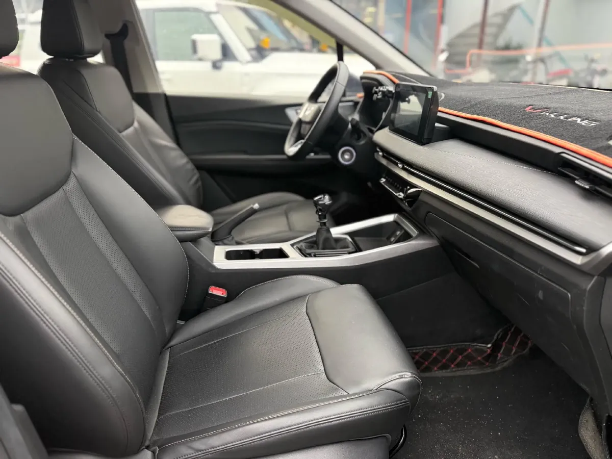 2022 WuLing JiaChen 1.5T 147HP L4 6MT,autocango,china used car exporter,china ev exporter,chinese used car exporter,chinese used ev exporter