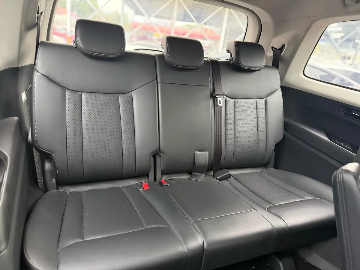 2022 WuLing JiaChen 1.5T 147HP L4 6MT,autocango,china used car exporter,china ev exporter,chinese used car exporter,chinese used ev exporter