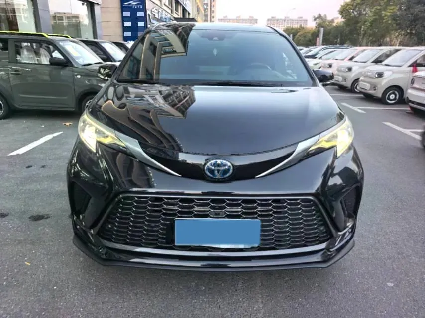 2022 Toyota Granvia 2.5L 192HP L4 E-CVT Hybrid,autocango,china used car exporter,china ev exporter,chinese used car exporter,chinese used ev exporter