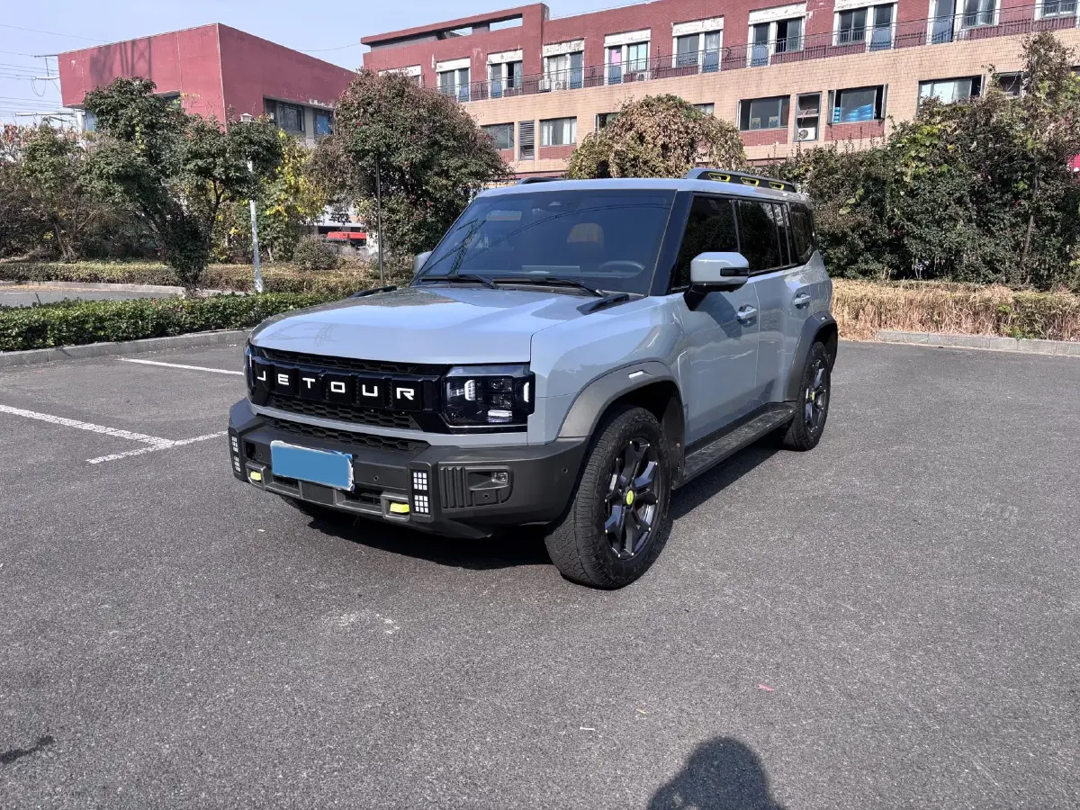 2023 Jetour Traveller 2.0T 254HP L4 7DCT