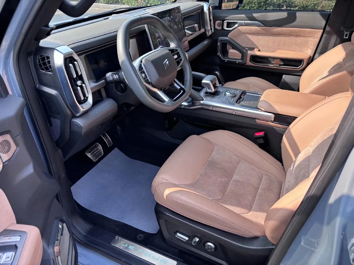 2023 Jetour Traveller 2.0T 254HP L4 7DCT,autocango,china used car exporter,china ev exporter,chinese used car exporter,chinese used ev exporter