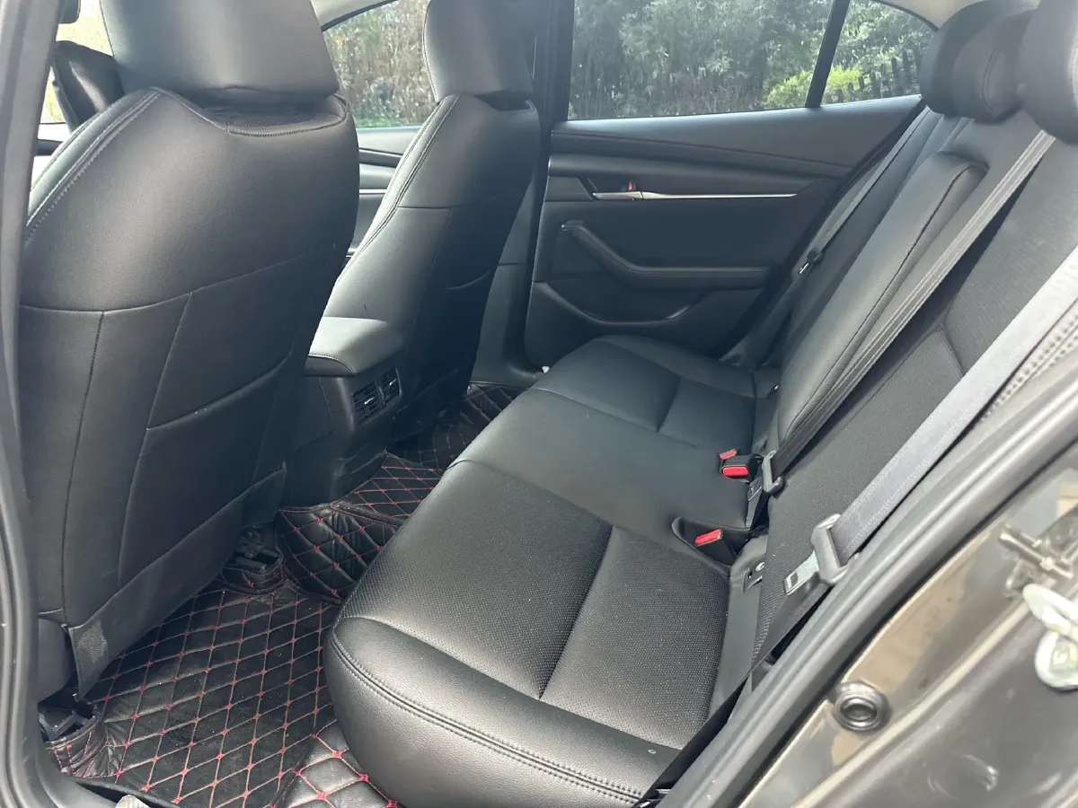 2022 Mazda 3 Axela 1.5L 117HP L4 6MT,autocango,china used car exporter,china ev exporter,chinese used car exporter,chinese used ev exporter