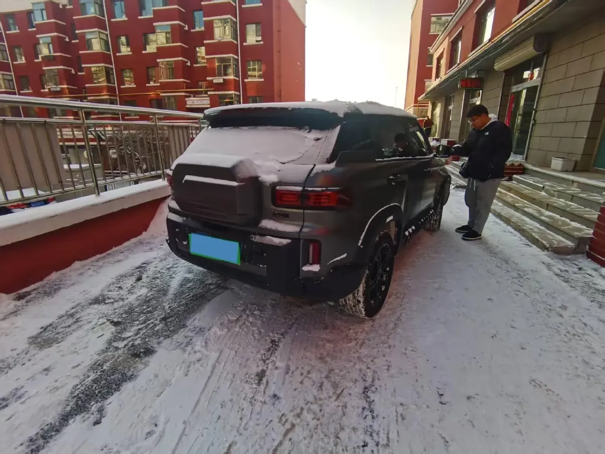 2025 Geely Cowboy 1.5T 181HP L4 7DCT,autocango,china used car exporter,china ev exporter,chinese used car exporter,chinese used ev exporter