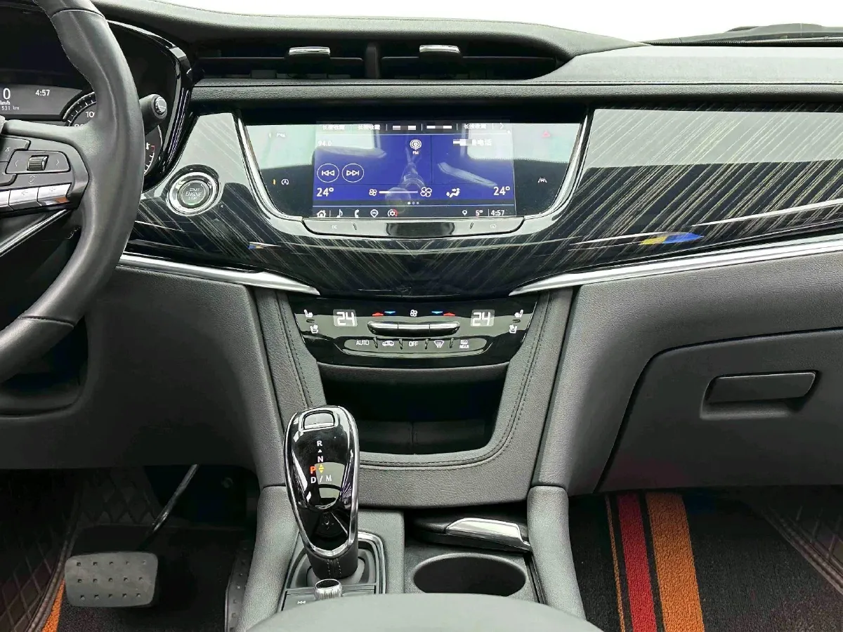 2022 Cadillac XT6 2.0T 237HP L4 9AT,autocango,china used car exporter,china ev exporter,chinese used car exporter,chinese used ev exporter