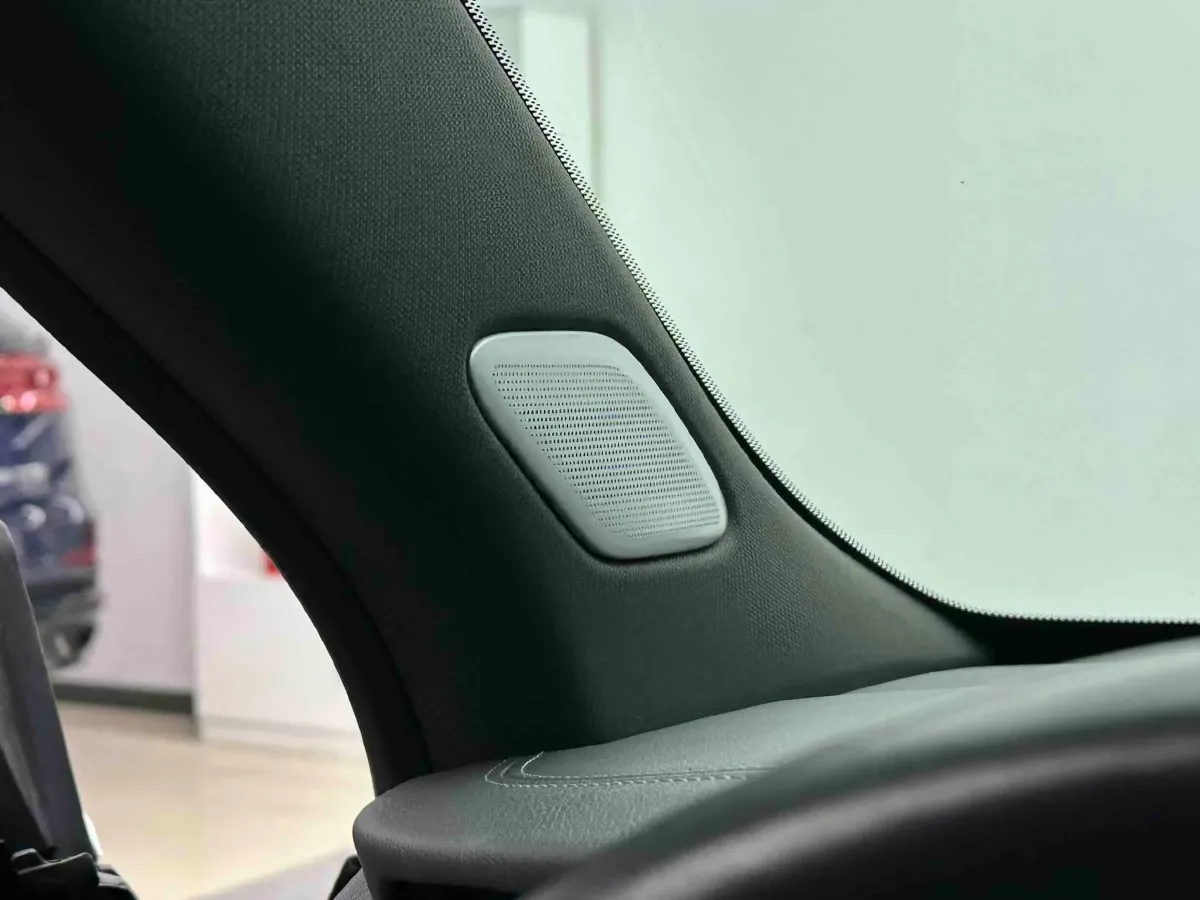 2022 Cadillac XT6 2.0T 237HP L4 9AT,autocango,china used car exporter,china ev exporter,chinese used car exporter,chinese used ev exporter