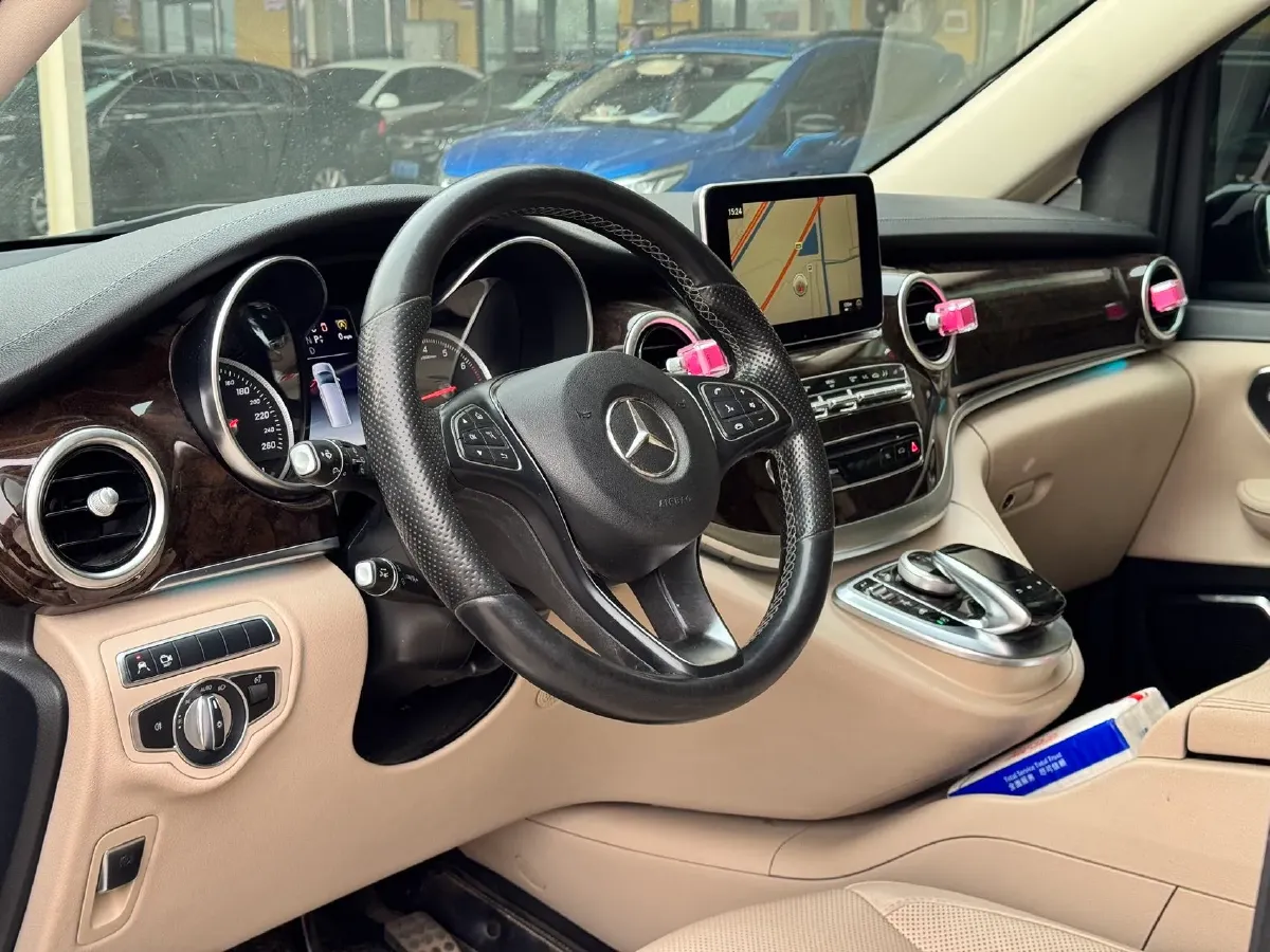 2018 Mercedes-Benz V Class 2.0T 211HP L4 7AT,autocango,china used car exporter,china ev exporter,chinese used car exporter,chinese used ev exporter