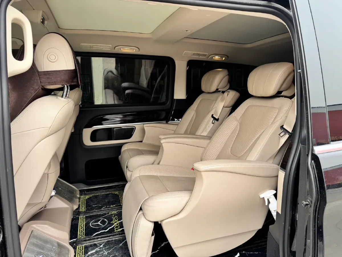 2018 Mercedes-Benz V Class 2.0T 211HP L4 7AT,autocango,china used car exporter,china ev exporter,chinese used car exporter,chinese used ev exporter