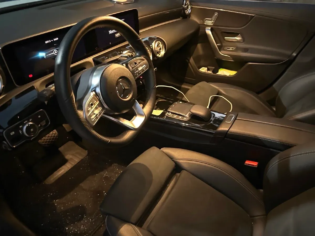 2022 Mercedes-Benz A Class 1.3T 163HP L4 7DCT,autocango,china used car exporter,china ev exporter,chinese used car exporter,chinese used ev exporter