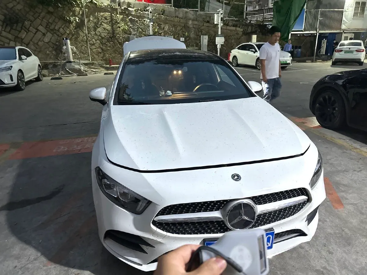 2022 Mercedes-Benz A Class 1.3T 163HP L4 7DCT,autocango,china used car exporter,china ev exporter,chinese used car exporter,chinese used ev exporter