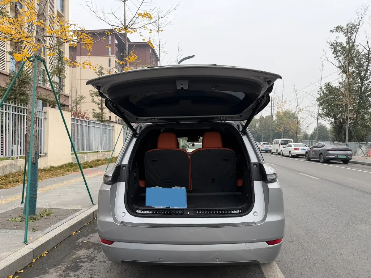 2024 Li L9 Range Extended 154HP REEV 52.3KWH,autocango,china used car exporter,china ev exporter,chinese used car exporter,chinese used ev exporter