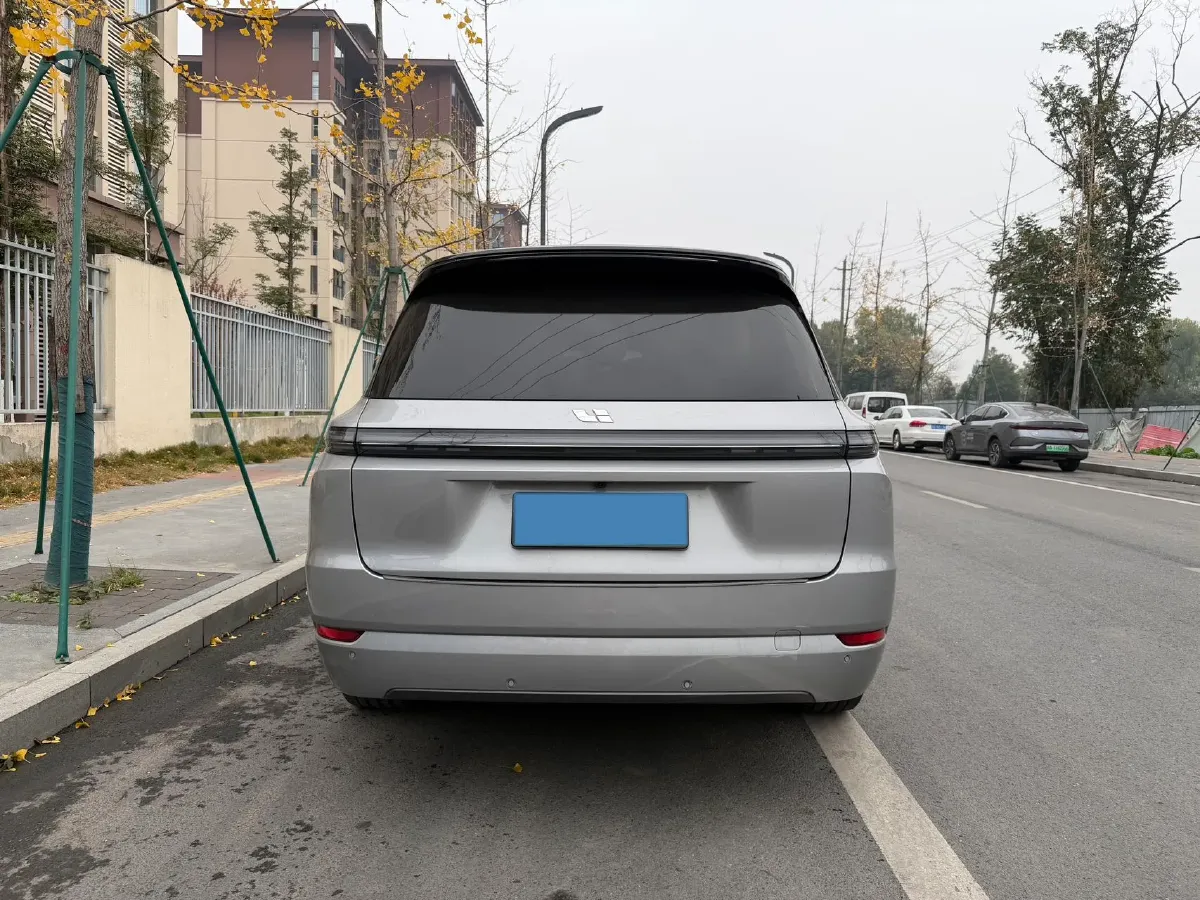 2024 Li L9 Range Extended 154HP REEV 52.3KWH,autocango,china used car exporter,china ev exporter,chinese used car exporter,chinese used ev exporter