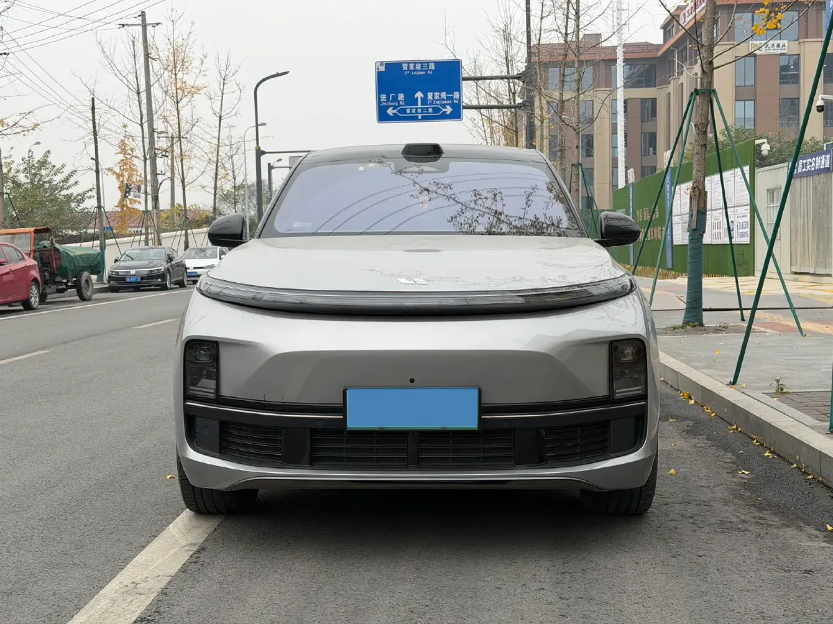2024 Li L9 Range Extended 154HP REEV 52.3KWH,autocango,china used car exporter,china ev exporter,chinese used car exporter,chinese used ev exporter