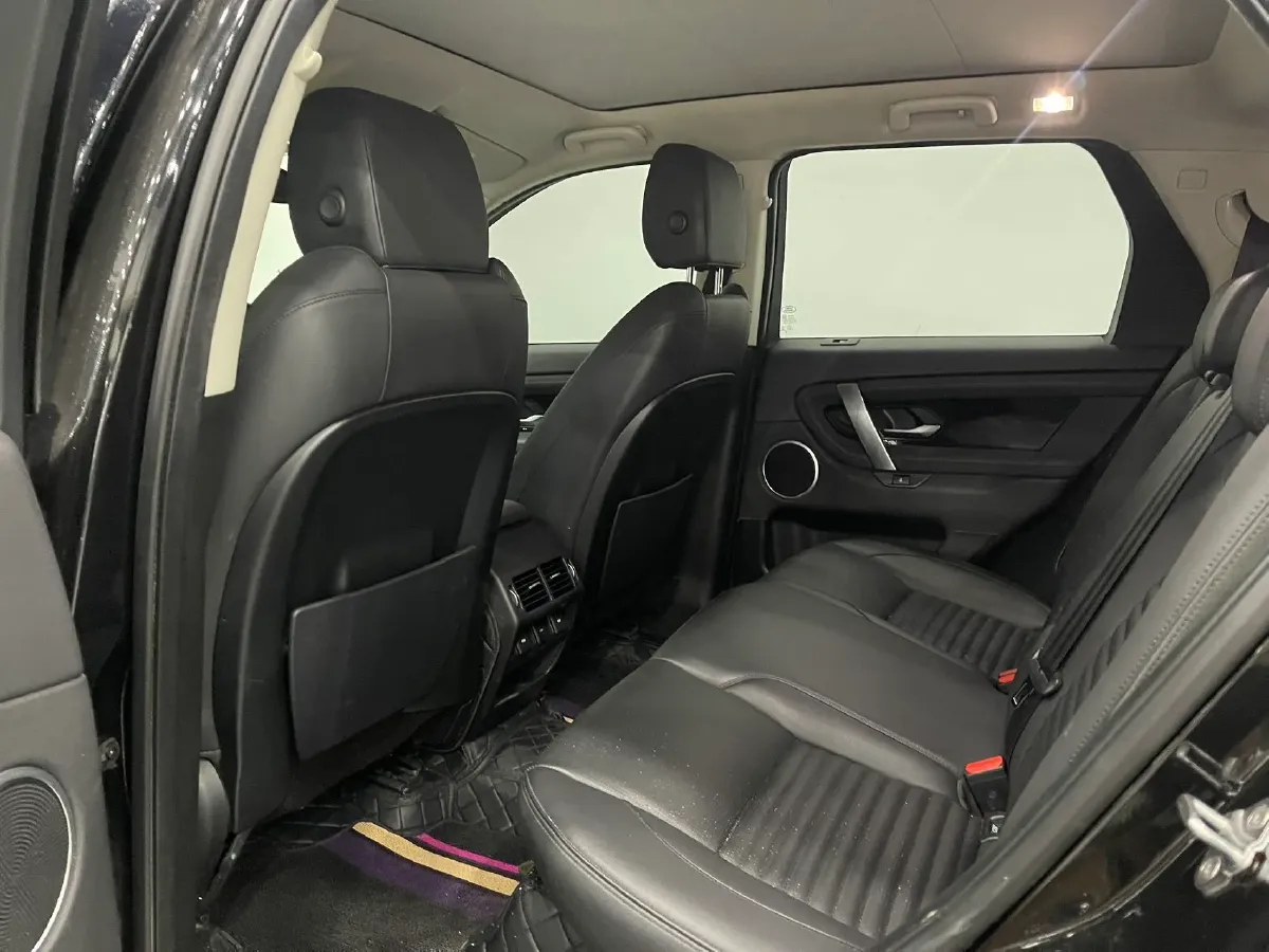 2020 Land Rover Discovery Sport 2.0T 200HP L4 9AT,autocango,china used car exporter,china ev exporter,chinese used car exporter,chinese used ev exporter