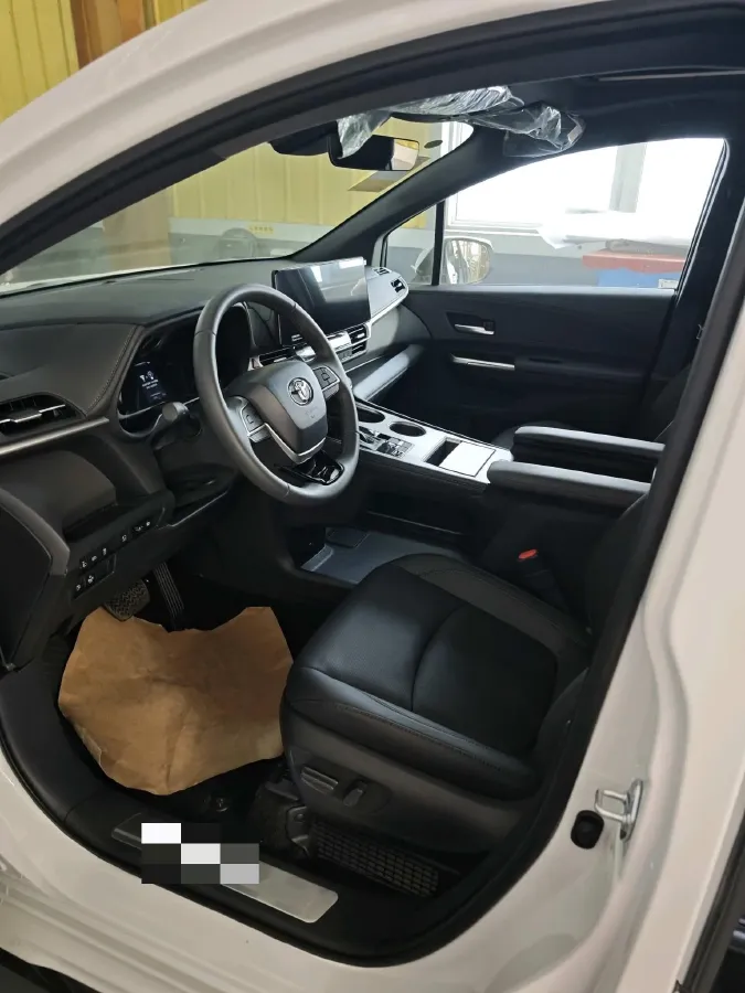 2024 Toyota Sienna 2.5L 189HP L4 E-CVT Hybrid,autocango,china used car exporter,china ev exporter,chinese used car exporter,chinese used ev exporter