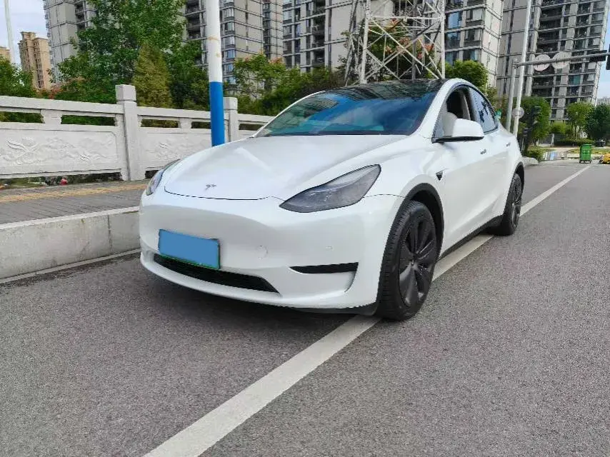 2022 Tesla Model Y BEV 60KWH
