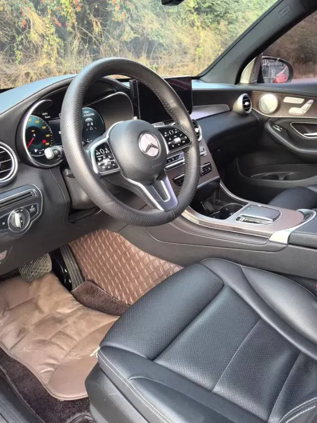 2020 Mercedes-Benz GLC Class 2.0T 258HP L4 9AT,autocango,china used car exporter,china ev exporter,chinese used car exporter,chinese used ev exporter