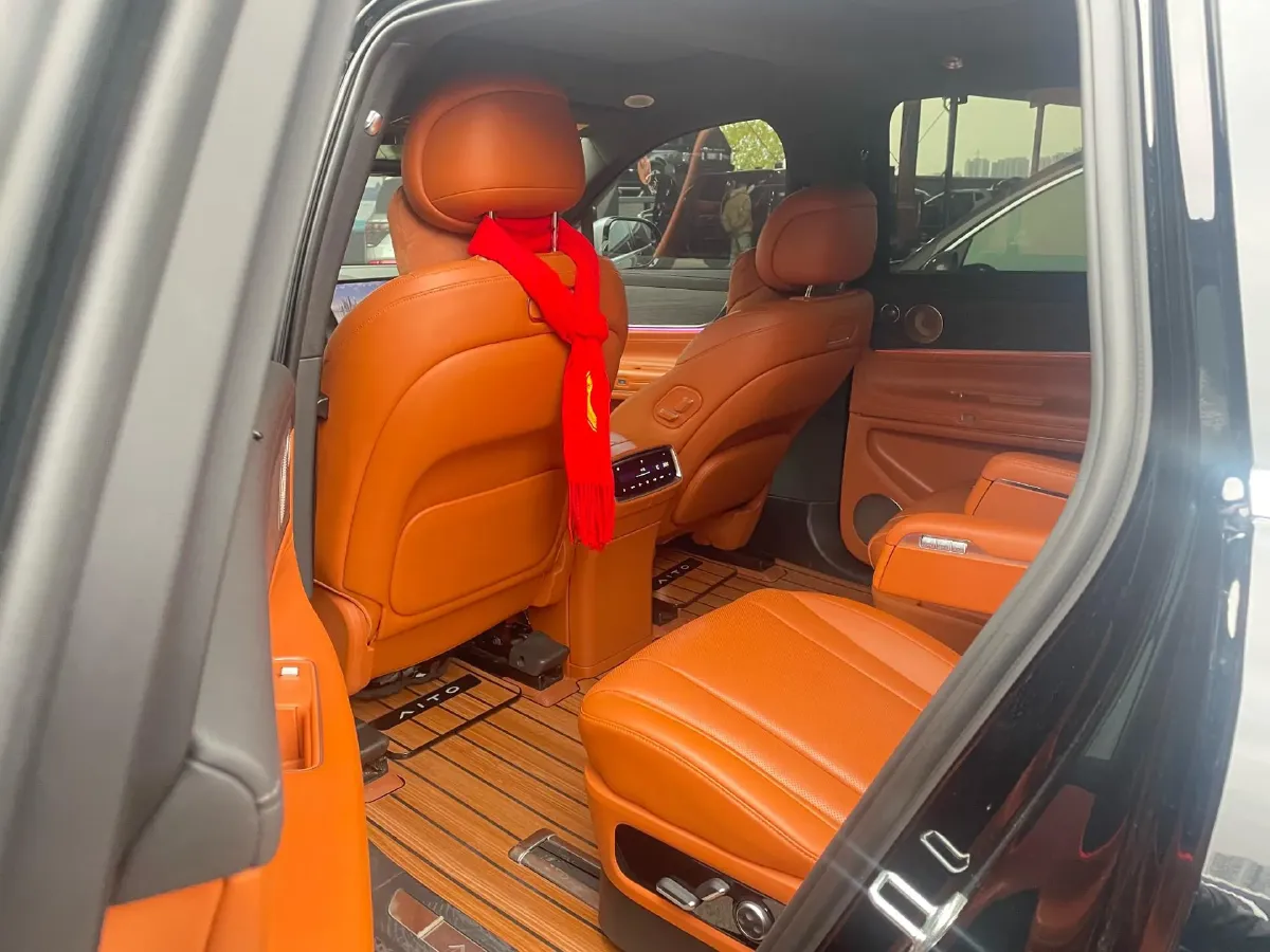 2024 AITO AITO M9 1.5T 152HP L4 REEV 42KWH,autocango,china used car exporter,china ev exporter,chinese used car exporter,chinese used ev exporter