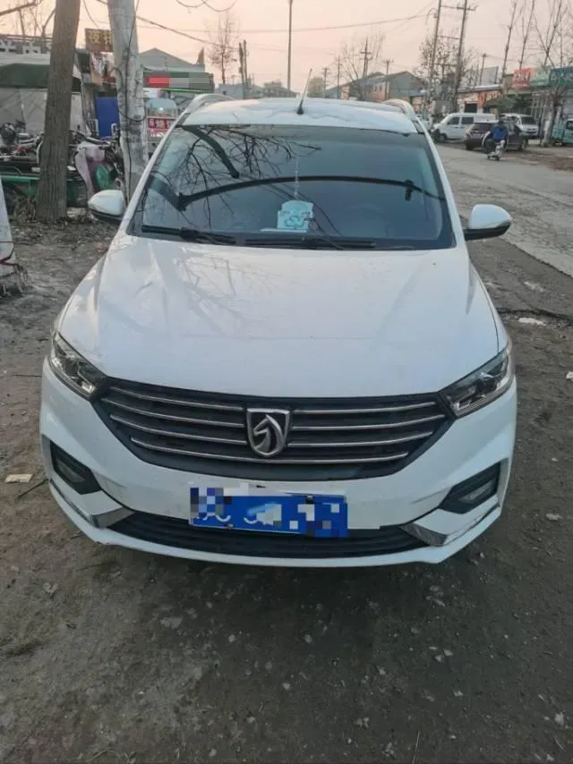 2018 BaoJun 360 1.5L 112HP L4 6MT,autocango,china used car exporter,china ev exporter,chinese used car exporter,chinese used ev exporter