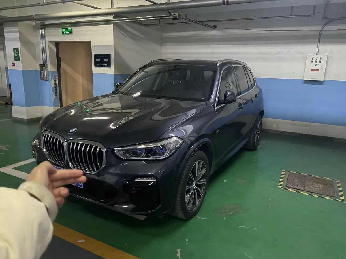 2020 BMW X5 3.0T 340HP L6 8AT,autocango,china used car exporter,china ev exporter,chinese used car exporter,chinese used ev exporter