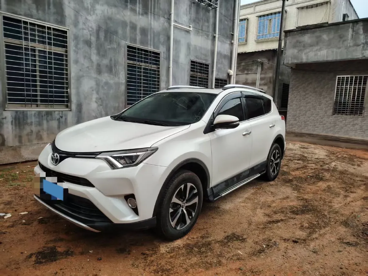2016 Mitsubishi Outlander 2.0L 150HP L4 CVT,autocango,china used car exporter,china ev exporter,chinese used car exporter,chinese used ev exporter