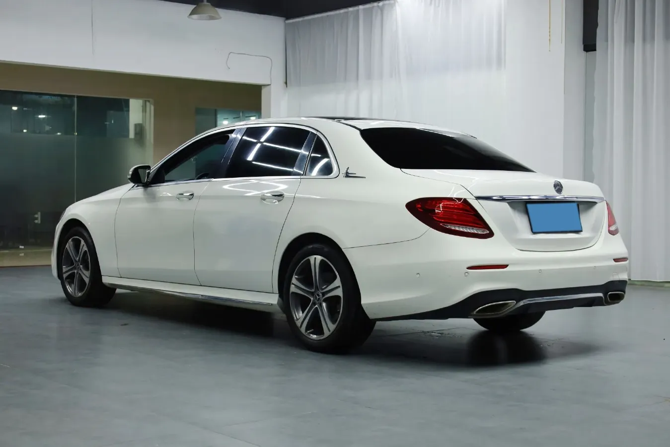 2020 Mercedes-Benz E Class 1.5T 184HP L4 9AT,autocango,china used car exporter,china ev exporter,chinese used car exporter,chinese used ev exporter