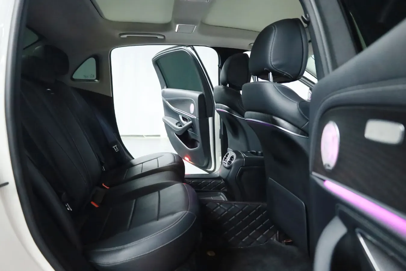 2020 Mercedes-Benz E Class 1.5T 184HP L4 9AT,autocango,china used car exporter,china ev exporter,chinese used car exporter,chinese used ev exporter