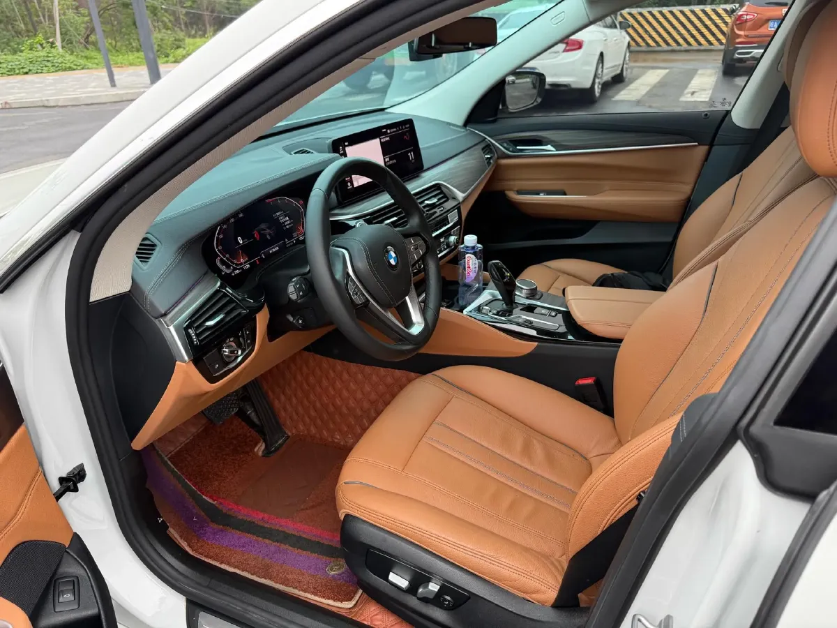 2021 BMW 6 Series GT 2.0T 258HP L4 8AT,autocango,china used car exporter,china ev exporter,chinese used car exporter,chinese used ev exporter