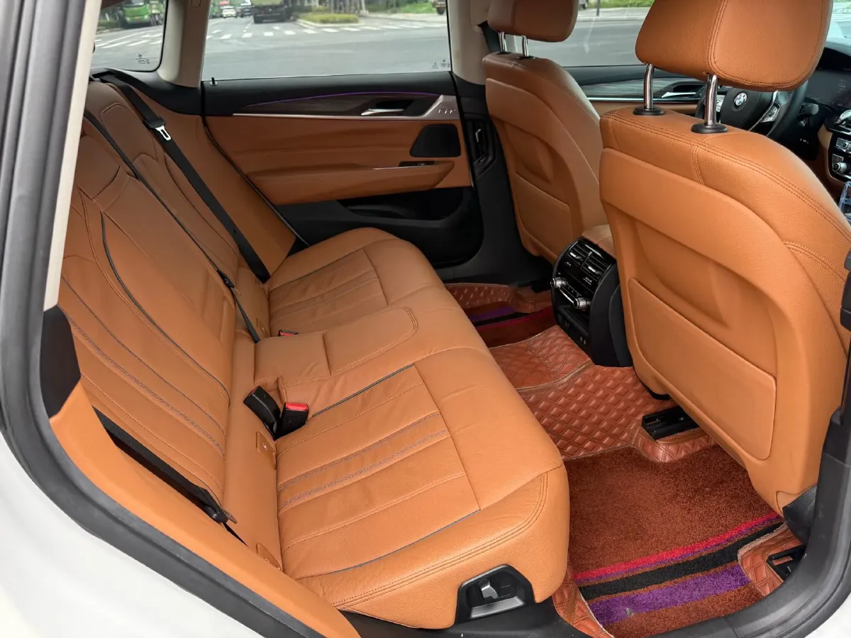 2021 BMW 6 Series GT 2.0T 258HP L4 8AT,autocango,china used car exporter,china ev exporter,chinese used car exporter,chinese used ev exporter