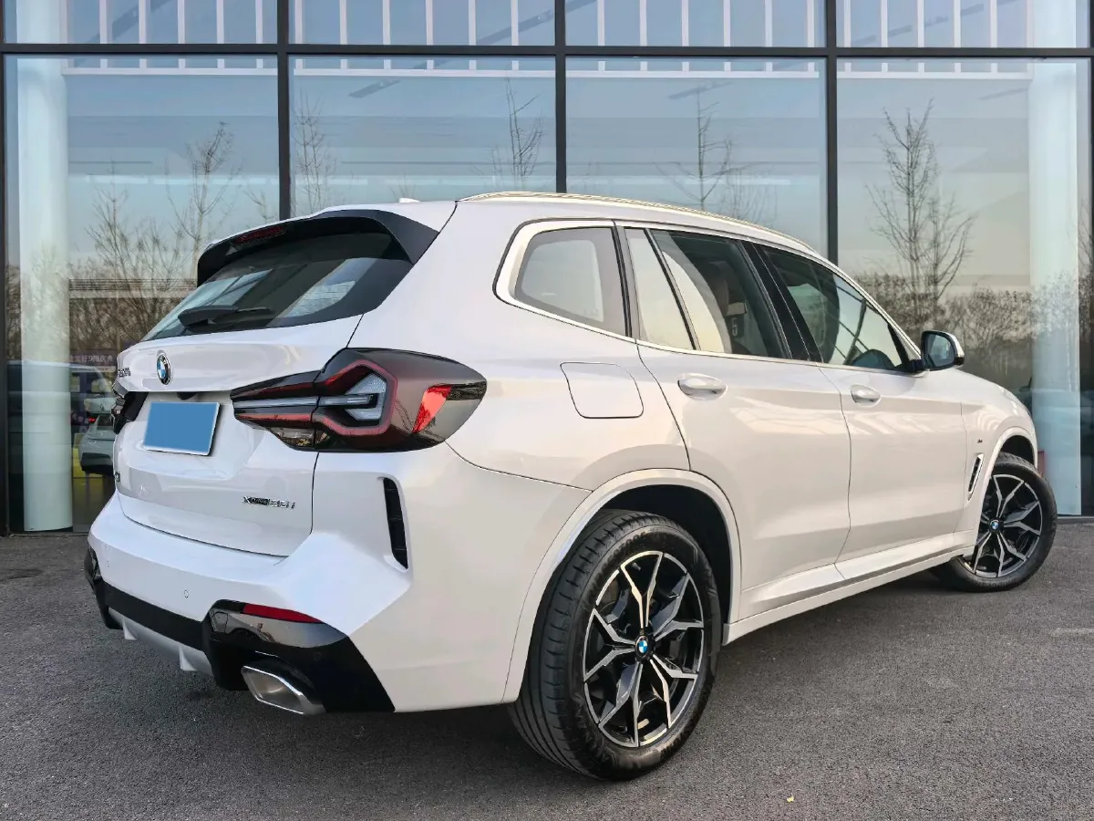 2022 BMW X3 2.0T 184HP L4 8AT,autocango,china used car exporter,china ev exporter,chinese used car exporter,chinese used ev exporter