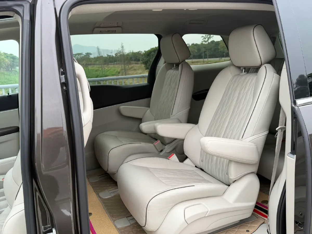 2021 Buick GL8 2.0T 237HP L4 9AT,autocango,china used car exporter,china ev exporter,chinese used car exporter,chinese used ev exporter