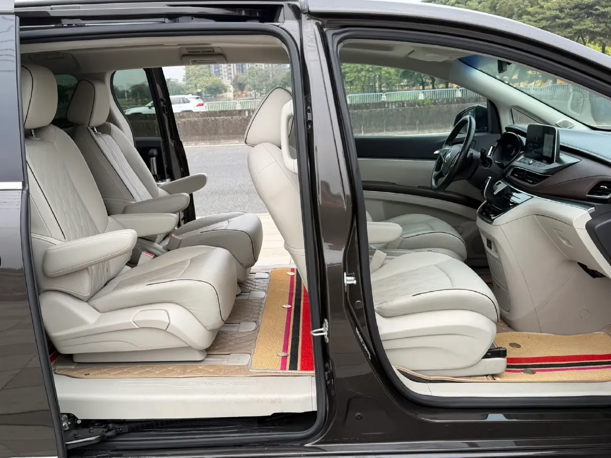 2021 Buick GL8 2.0T 237HP L4 9AT,autocango,china used car exporter,china ev exporter,chinese used car exporter,chinese used ev exporter