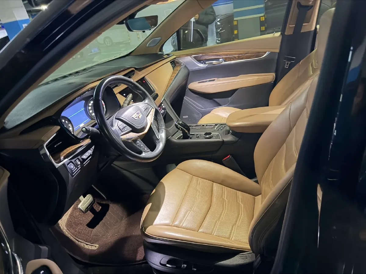 2021 Cadillac XT5 2.0T 237HP L4 9AT,autocango,china used car exporter,china ev exporter,chinese used car exporter,chinese used ev exporter