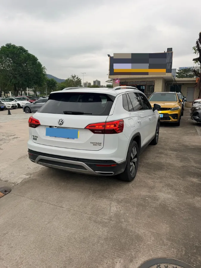 2019 Jeep Cherokee 2.0T 234HP L4 9AT,autocango,china used car exporter,china ev exporter,chinese used car exporter,chinese used ev exporter