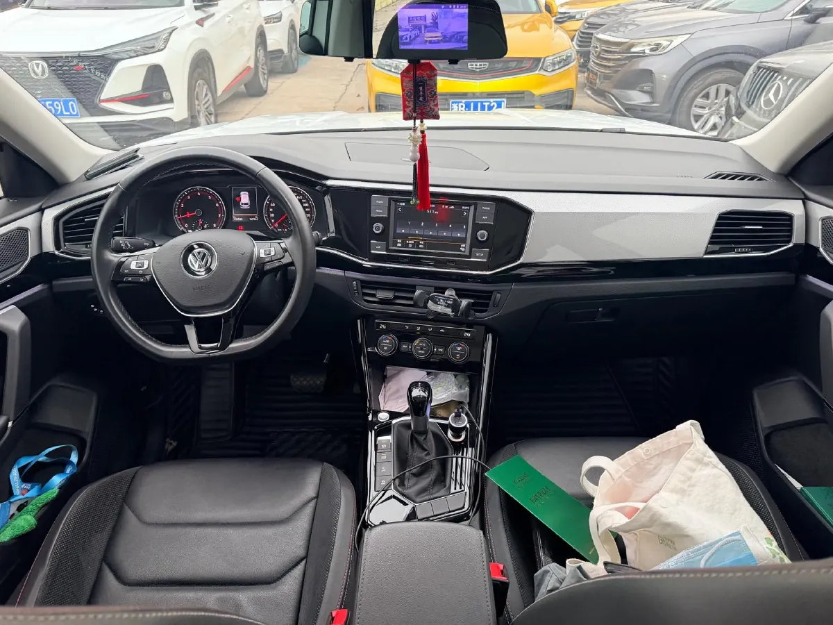 2019 Jeep Cherokee 2.0T 234HP L4 9AT,autocango,china used car exporter,china ev exporter,chinese used car exporter,chinese used ev exporter